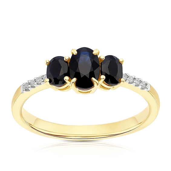 9ct Yellow Gold Diamond and Oval Sapphire Ring