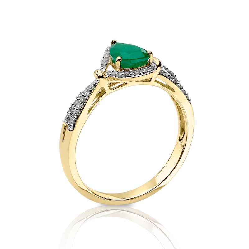 9ct Yellow Gold 0.14ct Diamond & Pear Emerald Ring