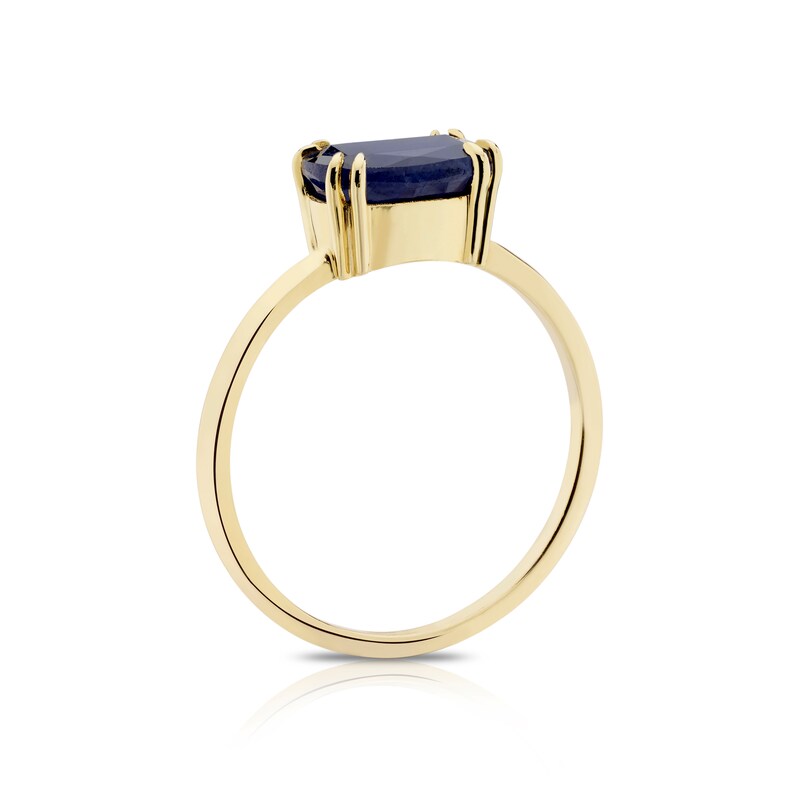 9ct Yellow Gold Sapphire Ring