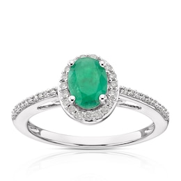 emerald-stone-engagement-rings