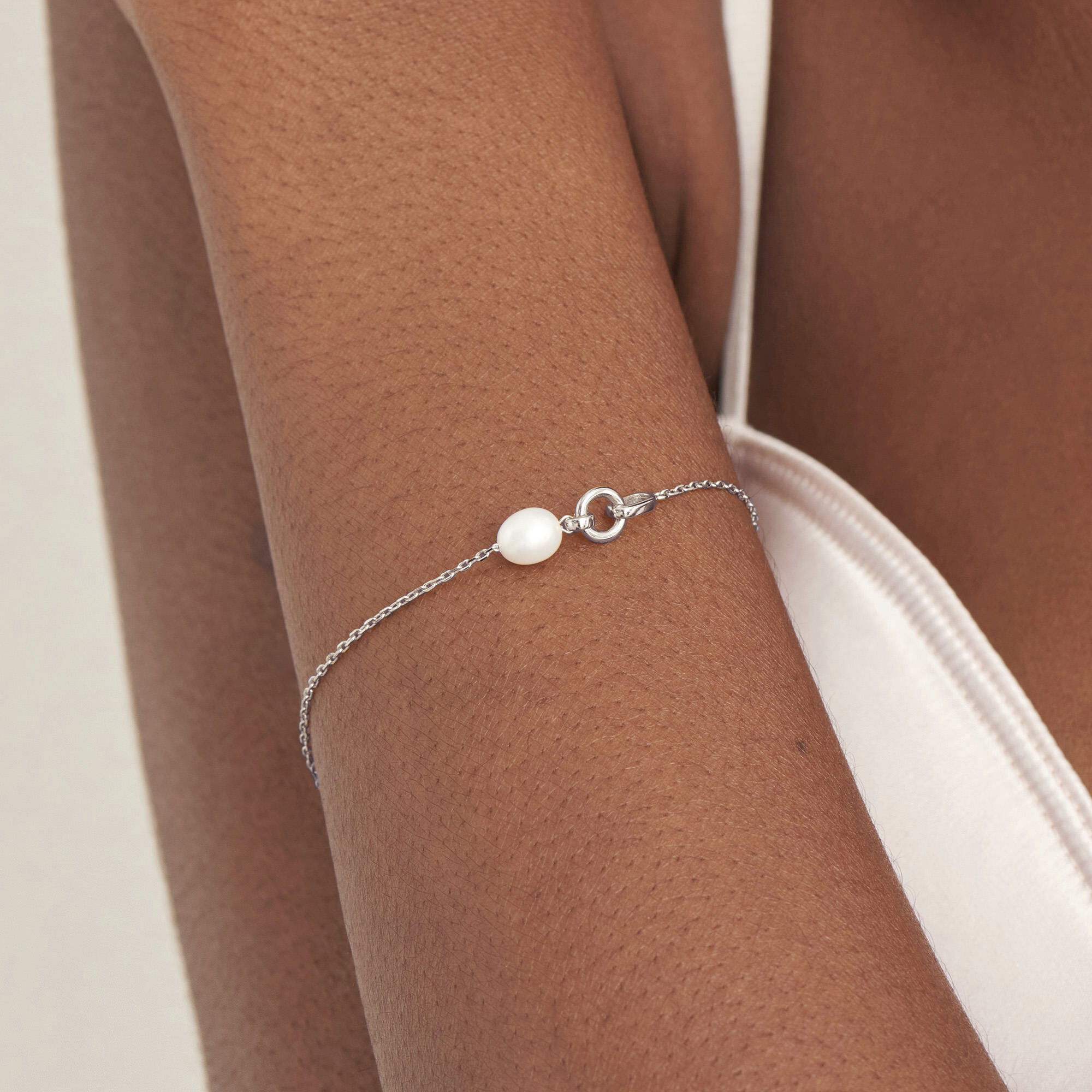 Thumbnail Image 2 of Ania Haie Sterling Silver Pearl Chain Bracelet