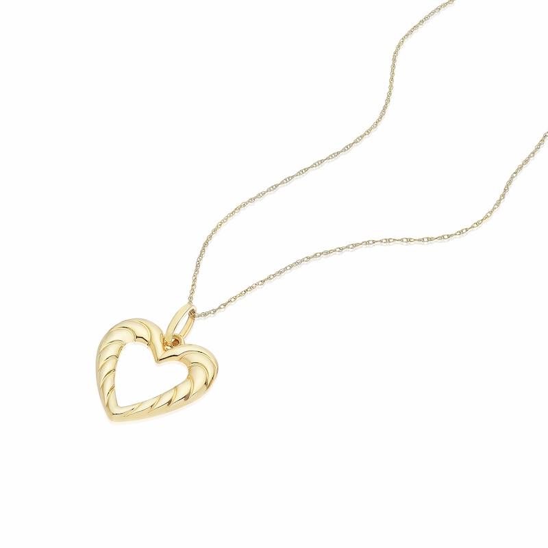 Main Image 2 of 9ct Yellow Gold Tapered Heart Pendant Necklace