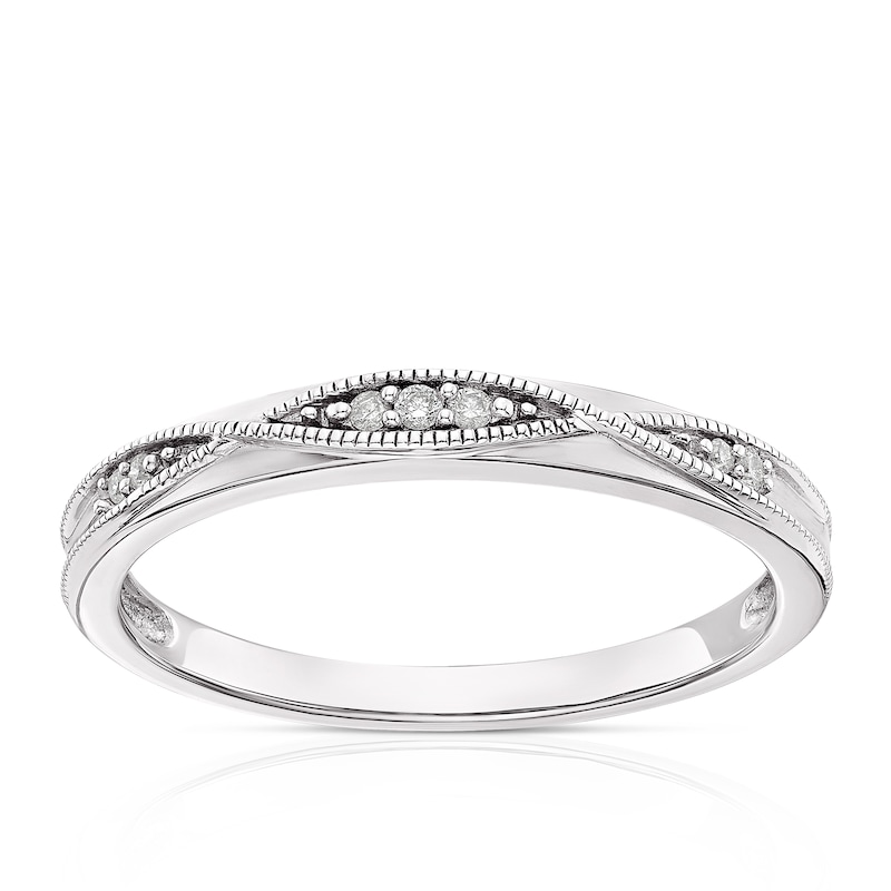 Main Image 1 of 9ct White Gold Vintage Diamond Ring